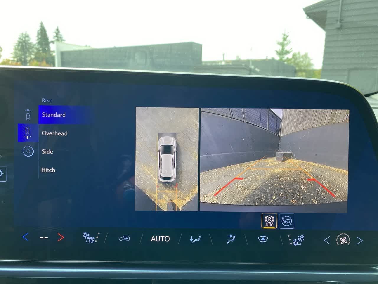 Used 2026 Chevrolet Equinox EV LT FWD image 24