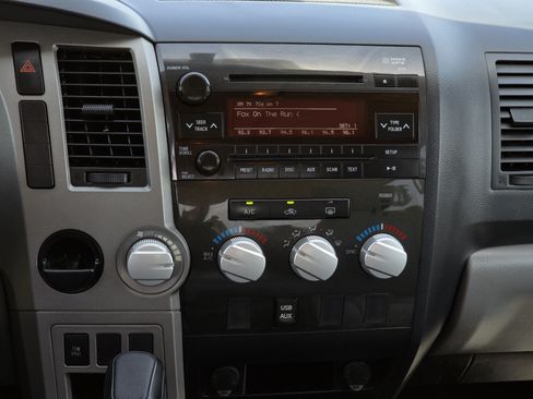 Used 2012 Toyota Tundra 2WD CrewMax w/ Tow Pkg image 12