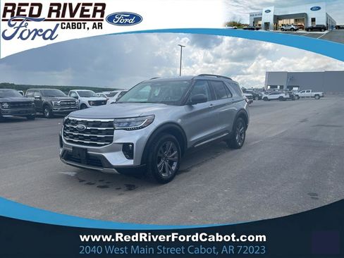 Used 2025 Ford Explorer Active w/ Active Comfort Package AWD/4WD image 1