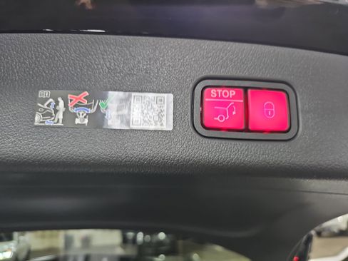 New 2026 Mercedes-Benz GLC 300 4MATIC image 14