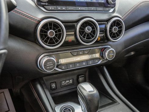 Used 2024 Nissan Sentra SR w/ SR Premium Package image 31