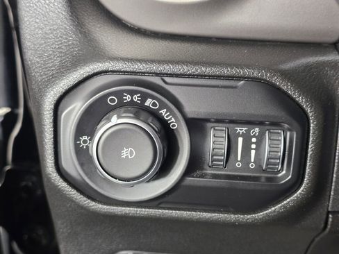 Used 2018 Jeep Wrangler Unlimited Sport S image 20