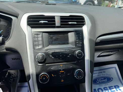Used 2014 Ford Fusion SE w/ Equipment Group 201A FWD image 4