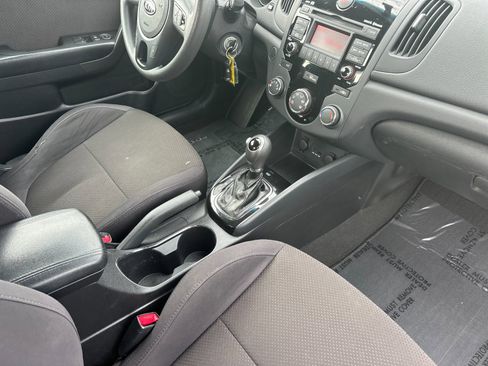Used 2011 Kia Forte Koup EX image 15
