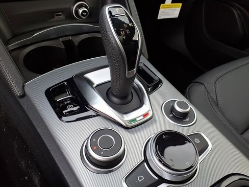 New 2025 Alfa Romeo Stelvio Sprint w/ Convenience Package image 23