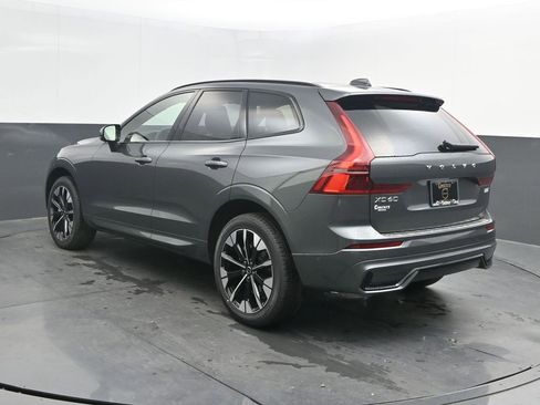 New 2026 Volvo XC60 B5 Plus w/ Climate Package AWD/4WD image 3