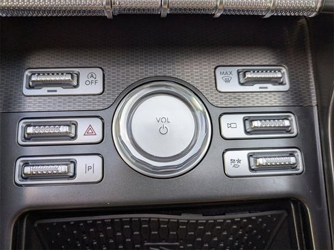 Certified 2025 Lincoln Nautilus Premier image 24