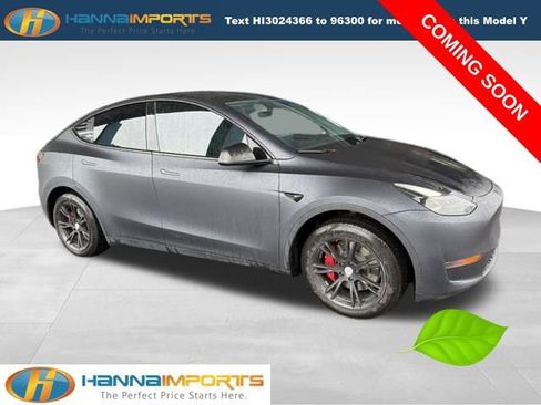 Used 2024 Tesla Model Y Long Range RWD image 1