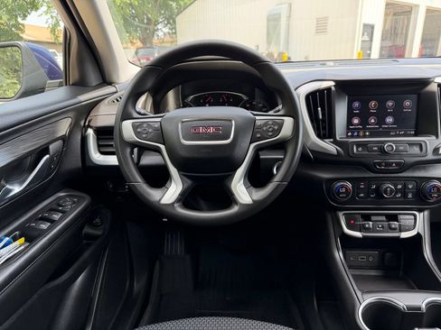 Used 2023 GMC Terrain SLE w/ Driver Convenience Package FWD image 13