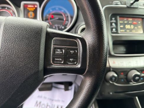 Used 2016 Dodge Journey SXT w/ Comfort/Convenience Group FWD image 22