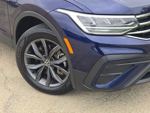 Used 2022 Volkswagen Tiguan SE AWD/4WD image 3