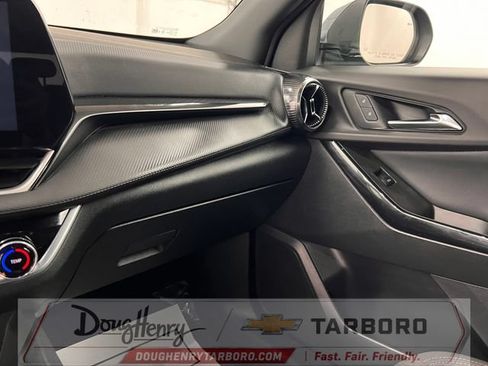 Used 2025 Chevrolet Equinox LT FWD image 43