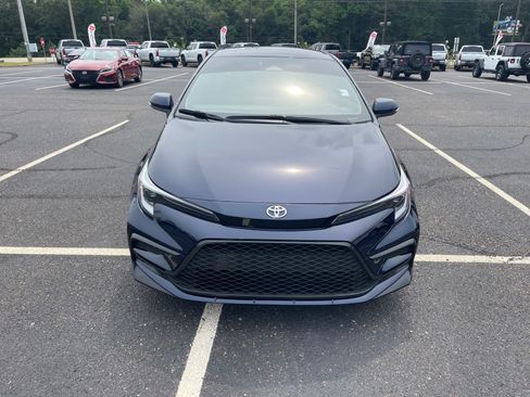 Used 2023 Toyota Corolla SE FWD image 2