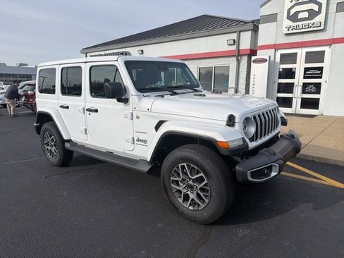 Used 2024 Jeep Wrangler Sahara image 1