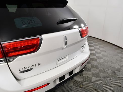 Used 2014 Lincoln MKX AWD w/ Equipment Group 102A image 15
