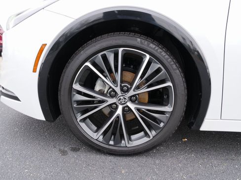 Used 2025 Toyota Prius XLE image 14