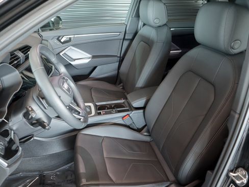 Used 2024 Audi Q3 2.0T Premium image 8