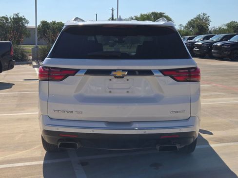 Used 2023 Chevrolet Traverse Premier AWD/4WD image 4