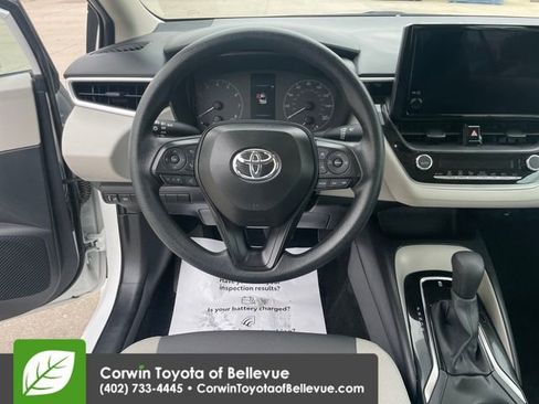 Used 2025 Toyota Corolla LE FWD image 21