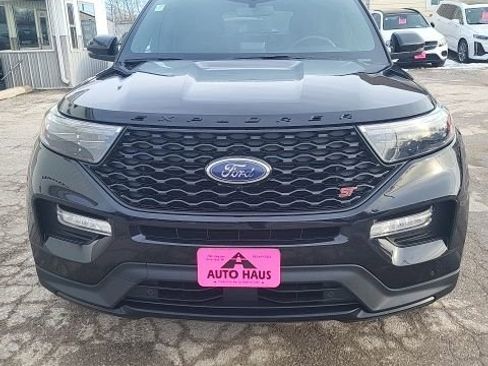 Used 2022 Ford Explorer ST w/ ST Street Pack image 13