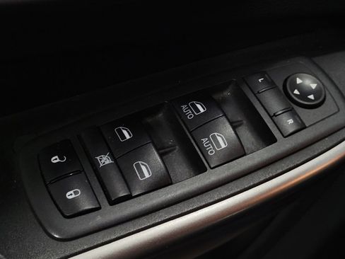 Used 2020 Jeep Cherokee Limited AWD/4WD image 27