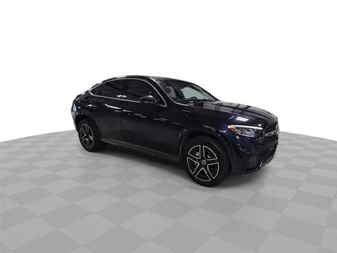 Used 2024 Mercedes-Benz GLC 300 4MATIC image 2
