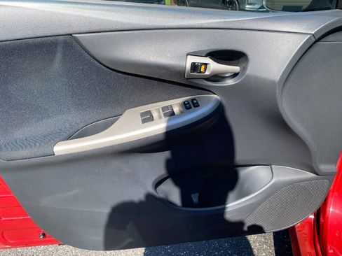 Used 2011 Toyota Corolla S FWD image 11