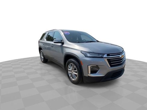 Used 2023 Chevrolet Traverse LT FWD image 4