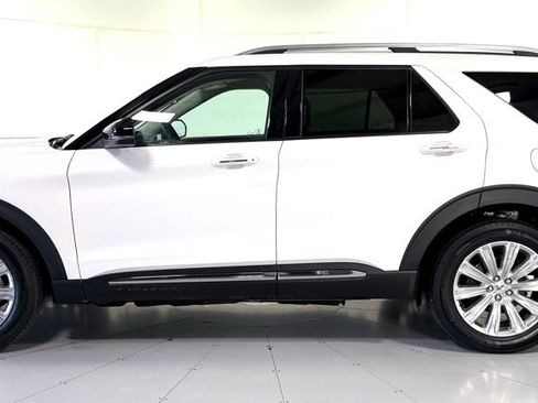 Used 2023 Ford Explorer Limited w/ Equipment Group 301A image 7