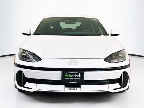 Used 2024 Hyundai Ioniq 6 SE AWD/4WD image 2