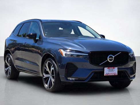 Used 2023 Volvo XC60 B5 Ultimate w/ Climate Package FWD image 9