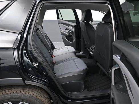 New 2026 Volkswagen Tiguan SE image 13