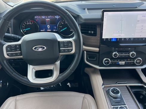 Used 2024 Ford Expedition Limited image 14