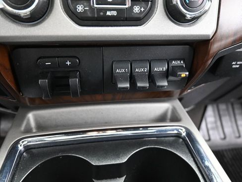 Used 2015 Ford F250 Lariat w/ Lariat Ultimate Package image 20