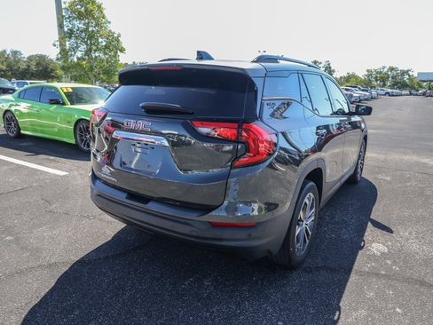Used 2020 GMC Terrain SLE w/ Driver Convenience Package image 9
