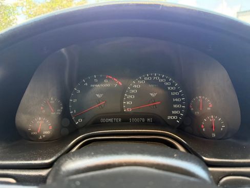 Used 2004 Chevrolet Corvette Convertible w/ Preferred Equipment Group image 25