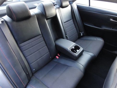 Used 2016 Toyota Camry SE FWD image 10