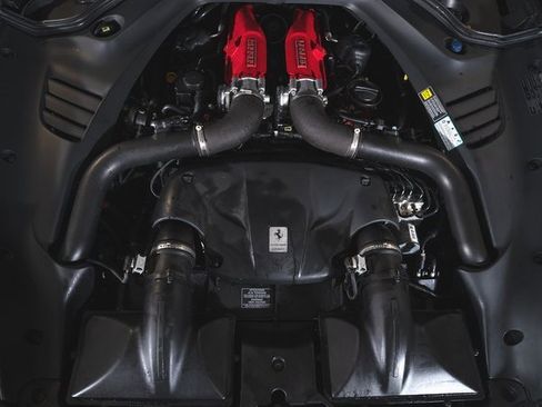 Used 2017 Ferrari California T image 13