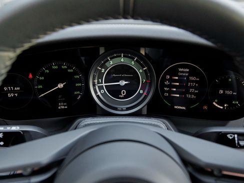 Certified 2023 Porsche 911 Sport Classic image 22