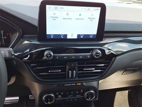 Used 2023 Ford Escape ST-Line image 15