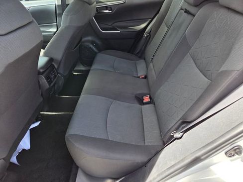 Used 2022 Toyota RAV4 XLE FWD image 11