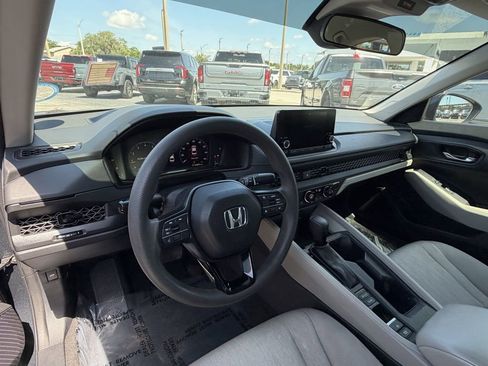Used 2023 Honda Accord LX image 19