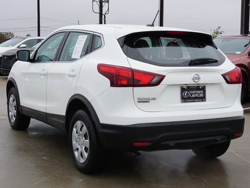 Used 2019 Nissan Rogue Sport S image 8