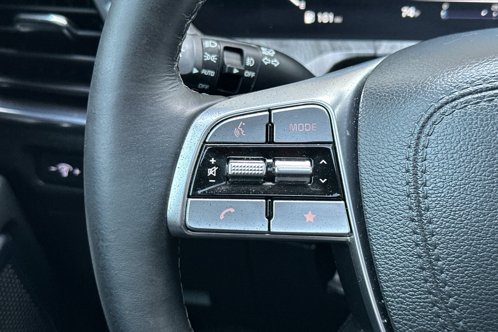 Certified 2025 Kia Telluride SX Prestige AWD/4WD image 29
