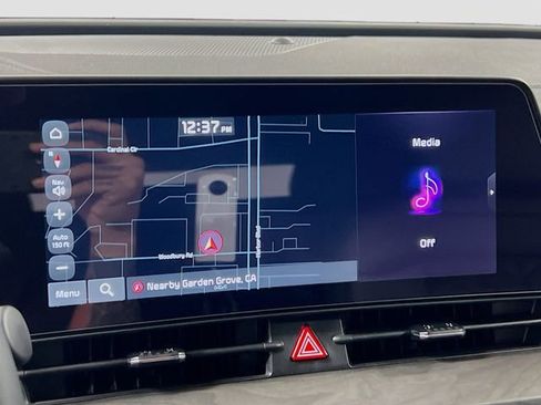 Certified 2025 Kia Sportage X-Line Prestige image 13