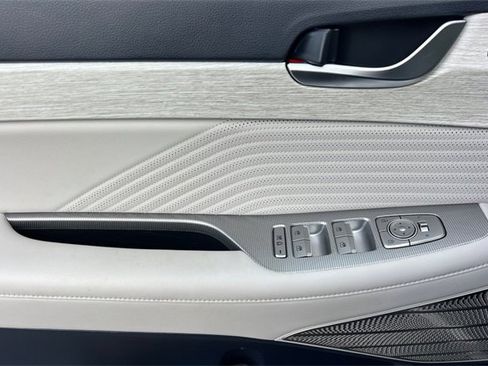 Used 2023 Hyundai Palisade Calligraphy image 14