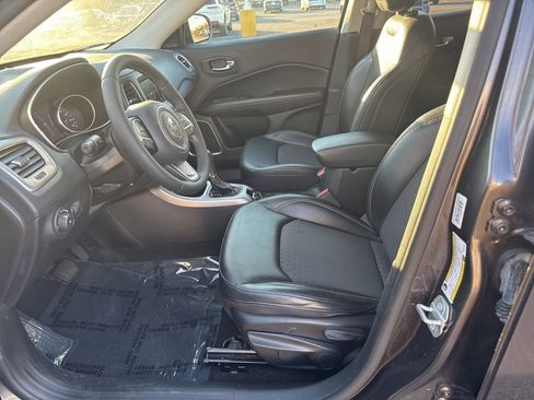 Used 2019 Jeep Compass Latitude image 24