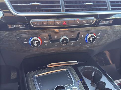 Used 2019 Audi Q7 3.0T Premium Plus w/ Premium Plus Package image 21