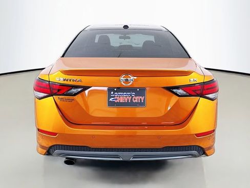 Used 2022 Nissan Sentra SR w/ SR Premium Package image 7