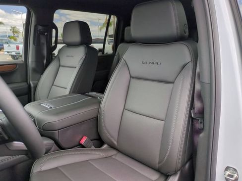 New 2026 GMC Yukon XL Denali AWD/4WD image 18